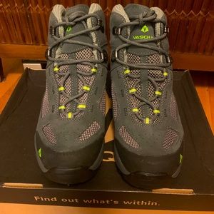 NIB kids’ Breeze 2.0 UltraDry Vasque Hiking Boots